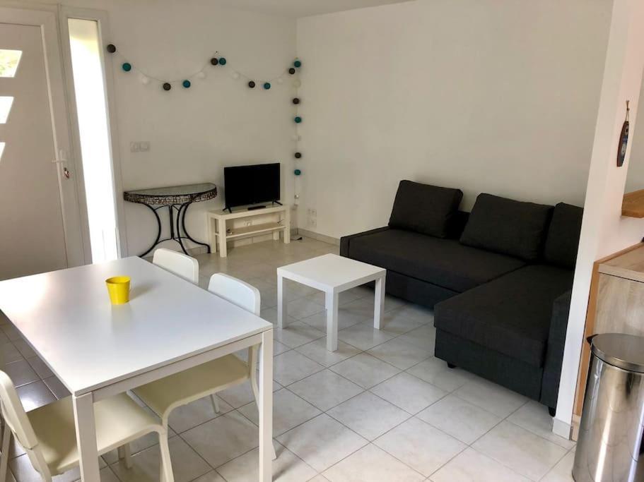 Au Calme, Maison T3 Neuf Avec Jardin A Cassy Лантон Екстериор снимка